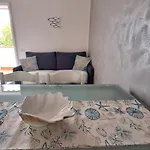 Iris Apartment-trilocale Vistamare, 50 M Dalla Apartamento