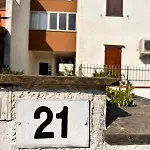 Iris Apartment-trilocale Vistamare, 50 M Dalla Apartmán *