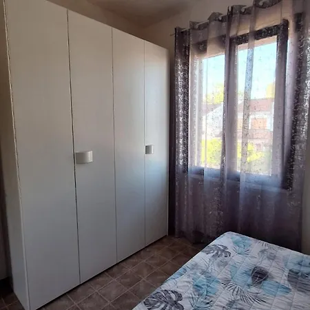 Iris Apartment-trilocale Vistamare, 50 M Dalla Лидо-делле-Национи