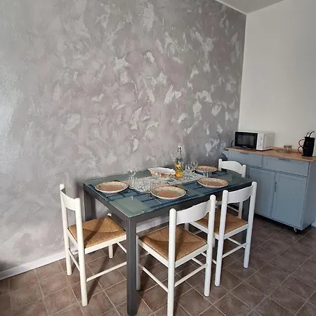 아파트 Iris Apartment-trilocale Vistamare, 50 M Dalla *