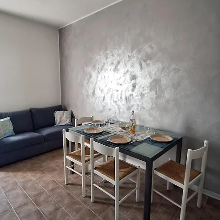 Iris Apartment-trilocale Vistamare, 50 M Dalla *