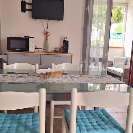 Iris Apartment-trilocale Vistamare, 50 M Dalla 아파트 *