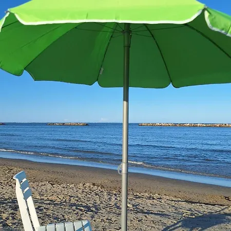 Iris Apartment-trilocale Vistamare, 50 M Dalla *