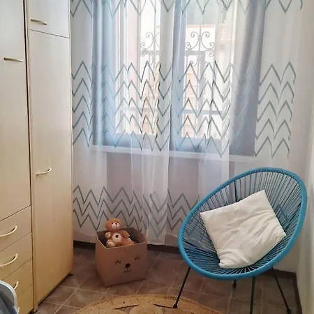 Iris Apartment-trilocale Vistamare, 50 M Dalla