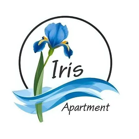 Iris Apartment-trilocale Vistamare, 50 M Dalla 아파트 *