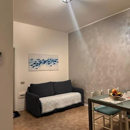 Iris Apartment-trilocale Vistamare, 50 M Dalla *