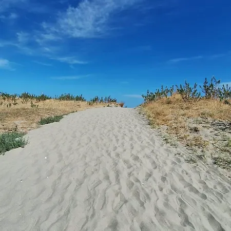 Iris Apartment-trilocale Vistamare, 50 M Dalla Лидо-делле-Национи