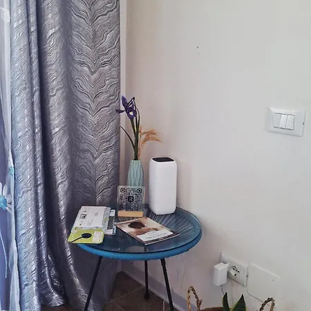 Iris Apartment-trilocale Vistamare, 50 M Dalla *