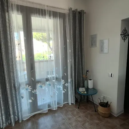 Iris Apartment-trilocale Vistamare, 50 M Dalla アパート *