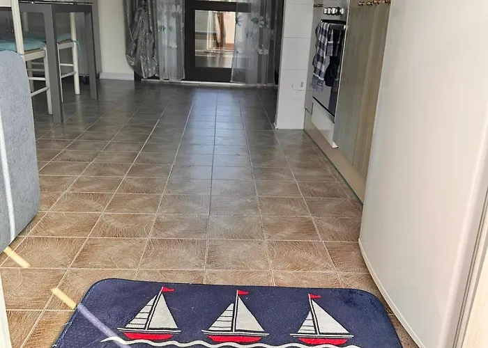 Iris Apartment-trilocale Vistamare, 50 M Dalla *